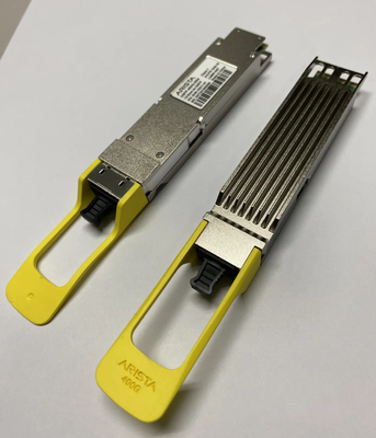 Arista QDD-400G-VSR4 400GBASE-VSR4 Fiber Optik Ekipmanı Takılabilir Optik Alıcı-Verici, CPO Teknolojisi ile 50m'ye kadar