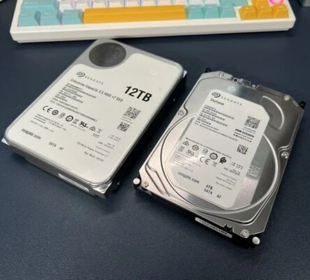 Seagate Exos X18 ST12000NM000J 12TB Dahili Sabit Disk 7200 RPM 256MB Önbellek SATA 6Gb/s CMR Kurumsal HDD 24/7 Sunucu Saklama